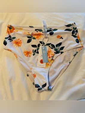 Cupshe High Waisted Full Coverage Bikini Bottoms with Yellow-Orange Rose Print